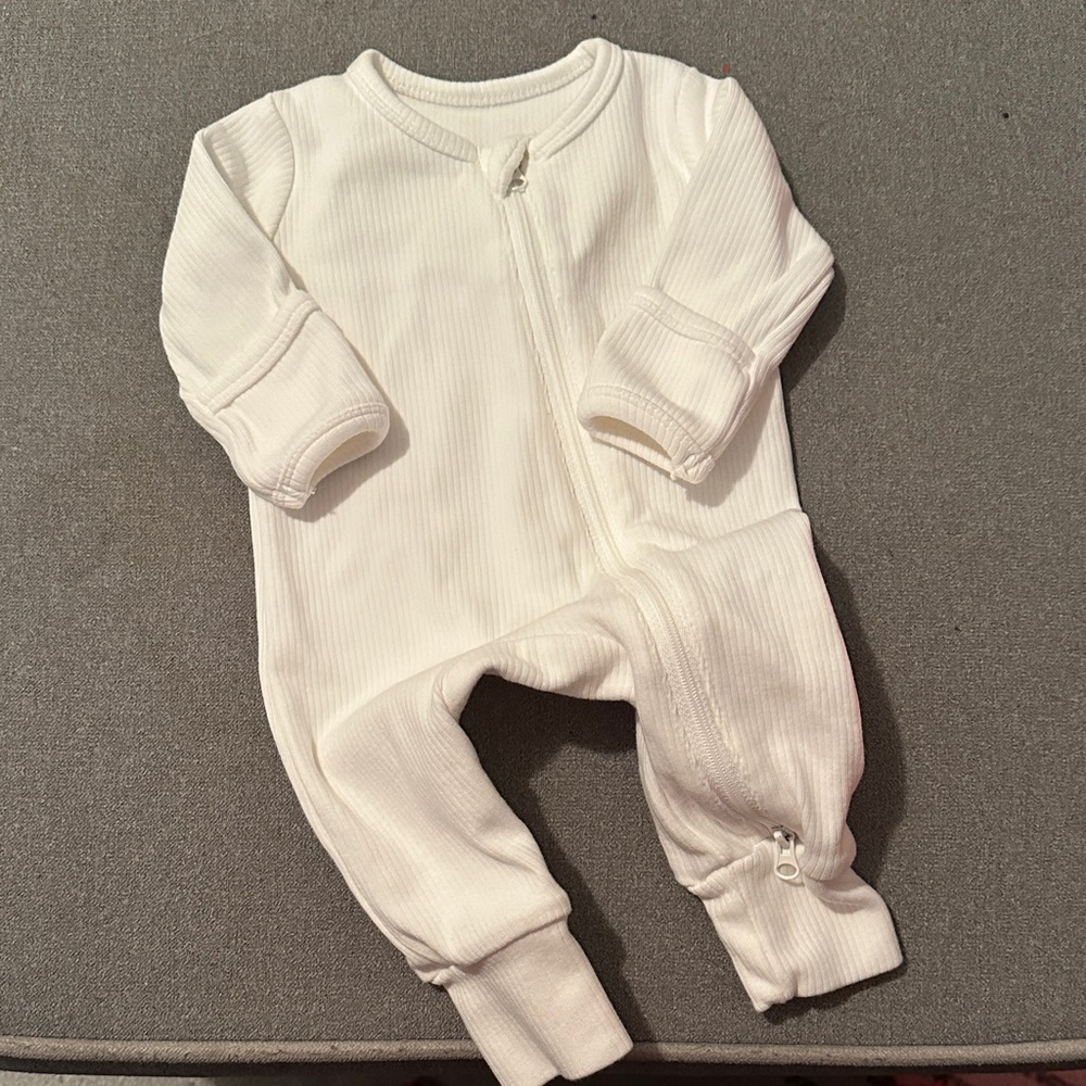 Little Bipsy size newborn Cozy White Kids One Piece